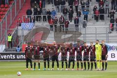 2.BL; FC Ingolstadt 04 - FC ST. Pauli; vor dem Spiel Schweigeminute für die Ukraine, FCI