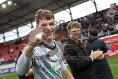 3. Liga; FC Ingolstadt 04 - MSV Duisburg; Sieg Jubel Freude nach dem Spiel Torwart David Klein (47, FCI)