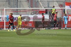 3.Liga - Saison 2022/2023 - FC Ingolstadt 04 -  SV Wehen Wiesbaden - Der 2:2 Ausgleichstreffer - Torwart Marius Funk (Nr.1 - FCI) - traurige Gesichter - Foto: Meyer Jürgen