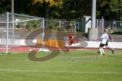 2. Frauen-Bundesliga - Saison 2021/2022 - FC Ingolstadt 04 - FSV Gütersloh - Der 1:1 Ausgleichstreffer durch Maier Ramona (#18 FCI) - jubel - Rolle Sarah Torwart Gütersloh - Foto: Meyer Jürgen