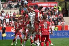 3. Liga - Saison 2023/24 - Rot-Weiss Essen - FC Ingolstadt 04 -  - Tobias Schröck (Nr.21 - FCI) - Jose Enrique Rios Alonso (#23 Essen) - Foto: Meyer Jürgen