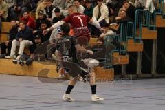 Lotto Bayern Hallencup - Lindenkreuzhalle Saison 2024/25 - FC Hitzhofen - FC Türk Sport Garching  - Koray Altinay schwarz Türk Garching - Valentin Puhar TW Hitzhofen - Foto: Meyer Jürgen