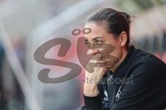 3. Liga; FC Ingolstadt 04 - VfL Osnabrück; an der Seitenlinie, Spielerbank Cheftrainerin Sabrina Wittmann (FCI)