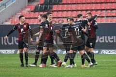 2.BL; FC Ingolstadt 04 - SG Dynamo Dresden; Tor Jubel Treffer Filip Bilbija (35, FCI) mit Merlin Röhl (34, FCI) Thomas Keller (27, FCI) Dennis Eckert Ayensa (7, FCI) Nico Antonitsch (5, FCI) Rico Preißinger (6, FCI) Nils Roeseler (13, FCI) Patrick Schmidt