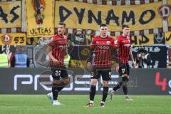 3. Liga; FC Ingolstadt 04 - Dynamo Dresden; Ratlosigkeit auf dem Platz Niederlage, hängende Köpfe Marcel Costly (22, FCI) Felix Keidel (43, FCI) Calvin Brackelmann (17, FCI)