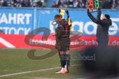 3. Liga - Saison 2025/26 - Hansa Rostock - FC Ingolstadt 04  - Mason Toye (Nr.13 - FCI) wird eingewechselt für Julian Kügel (Nr.29 - FCI) - XXXXX - Foto: Meyer Jürgen