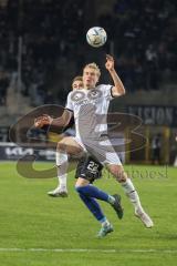 3. Liga; SV Waldhof Mannheim - FC Ingolstadt 04; Zweikampf Kampf um den Ball Tobias Bech (11, FCI) Winkler Marten (22 WM)