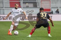 3. Liga; SV Wehen Wiesbaden - FC Ingolstadt 04; David Kopacz (29, FCI) Ezeh Brooklyn (37 SVW)