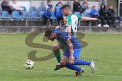 Kreisklasse - Saison 2024/25- TSV Großmehring - FC Geisenfeld - Benjamin Anikin blau Großmehring - Thomas Berger grün Geisenfeld - Foto: Meyer Jürgen