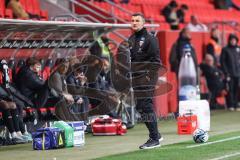 3. Liga; FC Ingolstadt 04 - SC Verl; Cheftrainer Michael Köllner (FCI) an der Seitenlinie, Spielerbank