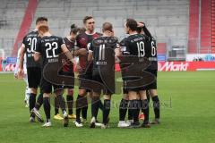 2.BL; FC Ingolstadt 04 - Hannover 96; Tor Jubel Treffer Ausgleich 1:1, Marcel Gaus (19, FCI) mit Nils Roeseler (13, FCI) Maximilian Beister (11, FCI) Rico Preißinger (6, FCI) Stefan Kutschke (30, FCI) Christian Gebauer (22, FCI)