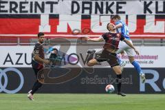 2.BL; FC Ingolstadt 04 - FC Hansa Rostock; Zweikampf Kampf um den Ball Dominik Franke (3 FCI) Schumacher Kevin (13 Hansa)