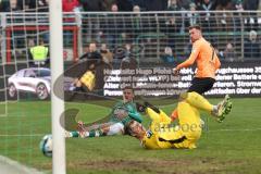 3. Liga; VfB Lübeck - FC Ingolstadt 04; Jannik Mause (7, FCI) läuft zum Tor Schuß 0:1 Hauptmann Marius ( VfB) stört, Torwart Klewin Philipp ( VfB)