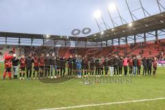 3. Liga; FC Ingolstadt 04 - 
Rot-Weiss Essen; Sieg Jubel Freude Spieler bedanken sich bei den Fans, Ehrenrunde