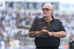 3. Liga; TSV 1860 München - FC Ingolstadt 04; Vorsitzender des Vorstandes Peter Jackwerth (FCI) geht über den Platz