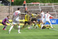 3. Liga; Borussia Dortmund II - FC Ingolstadt 04;  Tumult vor dem Tor Marcel Lotka (BVB2) Pascal Testroet (37, FCI) Jannik Mause (7, FCI) Roggow Franz (8 BVB2) Antonios Papadopoulos (18 BVB2)