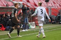 2.BL; FC Ingolstadt 04 - Hannover 96; Cheftrainer Rüdiger Rehm (FCI) an der Seitenlinie, Spielerbank beschwert sich