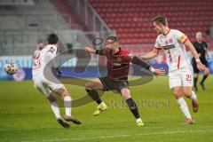 3. Liga - FC Ingolstadt 04 - Hallescher FC - Fatih Kaya (9, FCI) Landgraf Niklas (31 Halle) Reddemann Sören (25 Halle)