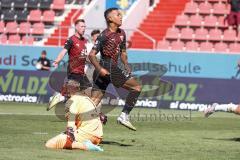 3. Liga; FC Ingolstadt 04 - Hallescher FC; Tor Jubel Treffer Marcel Costly (22, FCI) Torwart Müller Sven (1 Halle)