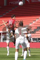 3. Liga - FC Ingolstadt 04 - FSV Zwickau - Merlin Röhl (34, FCI) Könnecke Mike (13 Zwickau) Kopfballduell