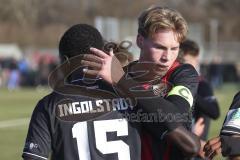 *** A-Junioren Bundesliga  - Saison 2025/26 - FC Ingolstadt 04 - SpVgg Greuther Fürth - Der 1:0 Führungstreffer durch  Oladosu Omotolani schwarz FCI- jubel -  - XXXXX - Foto: Meyer Jürgen