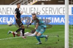3. Liga; SC Verl - FC Ingolstadt 04; Torwart Marius Funk (1, FCI) Calvin Brackelmann (17, FCI)
