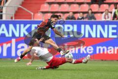 3. Liga; FC Ingolstadt 04 - Rot-Weiss Essen; Emre Gül (5, FCI) Torchance verpasst Rios Alonso José Enrique (23 RWE)