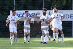 Toto-Pokal; SV Hutthurm - FC Ingolstadt 04; Tor Jubel Treffer 1:0 Stefan Pecher (11 SVH)