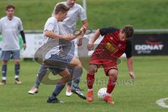 2023_11_5 - SV Kasing - TV Münchsmünster - Kreisliga - Saison 2023/24 - Tobias Wolfsfellener rot Kasing -  Moritz Feigl grau Münchsmünster - Foto: Meyer Jürgen