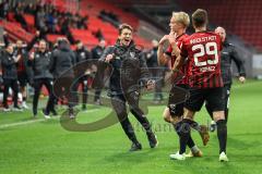 3. Liga; FC Ingolstadt 04 - Hallescher FC; Tor Jubel Treffer Tobias Bech (11, FCI), David Kopacz (29, FCI) Co-Trainer Thomas Karg (FCI)