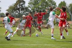 Kreisklasse - Saison 2025/26- SV Lippertshofen - Türkisch SV Ingolstadt-  - Jonas Bienert weiss Lippertshofen links - Kerem Düzkün rot Türkisch - Foto: Meyer Jürgen