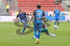2.BL; FC Ingolstadt 04 - Werder Bremen, Schuß Tobias Schröck (21, FCI) Hawkins Jaren (20 FCI)
