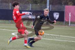 A-Junioren - Bundesliga Süd Fc Ingolstadt 04 - SC Freiburg -  Conti Guilio (Nr.16 - FC Ingolstadt A-Jugend) - Wuttke Rico schwarz Freiburg - Foto: Meyer Jürgen