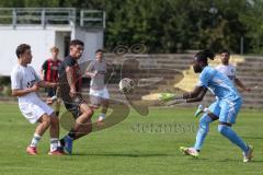 *** Bayernliga Nord - Saison 2025/26 - FC Ingolstadt 04 II - ATSV Erlangen - Ognjen Draculic (Nr.9 - FC Ingolstadt II) - Emmanuel Agyekum Torwart Erlangen - Foto: Meyer Jürgen
