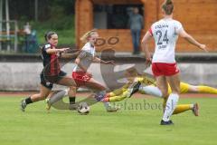 2. Bundesliga Frauen - Saison 2024/25 - FC Ingolstadt 04 Frauen - FSV Gütersloh - Pija Reininger (Nr.21 - FCI Frauen) - Tellenbröker Maren weiss Gütersloh - Krumme Janne Torwart Gütersloh - Foto: Meyer Jürgen