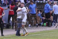 Relegation 2 - VfL Osnabrück - FC Ingolstadt 04 - Spiel ist aus, FCI steigt auf in die 2. Liga, Jubel Party Cheftrainer Tomas Oral (FCI) Marc Stendera (10, FCI)