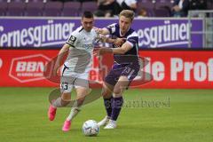 3.Liga - Saison 2022/2023 - Erzgebirge Aue - FC Ingolstadt 04 -Felix Keidel (Nr.43 - FCI) - Erik Majetschak (Nr.13 - Erzgebirge Aue) -   - Foto: Meyer Jürgen