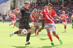 3. Liga - Saison 2025/26 - Energie Cottbus - FC Ingolstadt 04  - Nyamekye Awortwie-Grant (Nr.23 - FC Energie Cottbus) - Mads Borchers (Nr.9 - FC Ingolstadt 04) - Foto: Meyer Jürgen