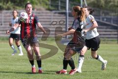 2. Bundesliga Frauen - Saison 2025/26 - FC Ingolstadt 04 Frauen - Borussia Mönchengladbach - Felix Lara (Nr.13 - FC Ingolstadt Frauen I) - Leonie Haberäcker (Nr.27 - FC Ingolstadt Frauen I) - Foto: Meyer Jürgen