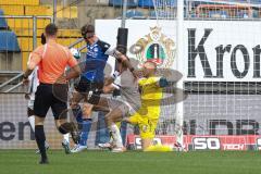 3. Liga; Arminia Bielefeld - FC Ingolstadt 04; Klos Fabian (9 AB) gegen Torwart Marius Funk (1, FCI) Tor Jubel Treffer 2:0