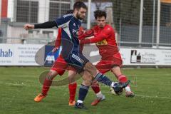 Kreisliga - Saison 2025/26- TSV Kösching - TV Münchsmünster - David Ostermeier rot Kösching - Enrico Reindl blau Münchsmünster - Foto: Meyer Jürgen