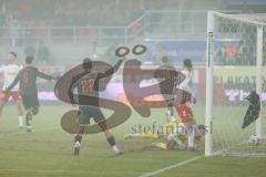 3. Liga; SSV Jahn Regensburg - FC Ingolstadt 04; Tor Jubel Treffer Jonas Scholz (15, FCI) Torwart Gebhardt Felix (1 SSV) Kühlwetter Christian (30 SSV) Marcel Costly (22, FCI) Georgios Antzoulas (6, FCI)