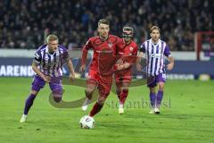 3. Liga; VfL Osnabrück - FC Ingolstadt 04; Max Besuschkow (17, FCI) Schumacher Kevin (13 VFL) Yannick Deichmann (20, FCI) Kehl Lars (18 VFL)