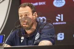 3. Liga; FC Ingolstadt 04 - Arminia Bielefeld; 0:3 Interview Pressekonferenz Cheftrainer Mitch Kniat (AB)