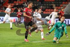 3. Liga; FC Ingolstadt 04 - Hallescher FC; Sturm Marcel Costly (22, FCI), Torwart Gebhardt Felix (23 Halle) blockt, Hug Nico (22 Halle)