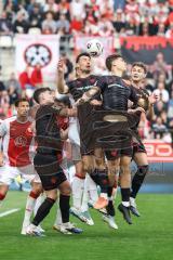 3. Liga; Rot-Weiss Essen - FC Ingolstadt 04; Ecke Kopfball Lukas Fröde (34, FCI) Georgios Antzoulas (6, FCI) Tomislav Bagaric (49,FCI) Jasper Maljojoki (23, FCI)