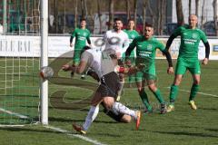 Fussball - Kreisliga - FC Gerolfing - SV Karlshuld - Marco Haunschild Torwart Karlshuld - Anastasios Porfyriadis weiss Gerolfing - Foto: Meyer Jürgen