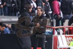 3. Liga; SC Verl - FC Ingolstadt 04; Speil ist aus, Sieg Jubel Freude Cheftrainerin Sabrina Wittmann (FCI) Sportdirektor Ivica Grlic  (FCI) an der Seitenlinie, Spielerbank