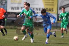 Kreisliga - Saison 2025/26- SV Hundszell - VFB Eichstätt II - Maximilian Eberlein grün Eichstätt - Maximilian Blatter blau Hundszell - Foto: Meyer Jürgen