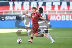 3. Liga; FC Ingolstadt 04 - 1. FC Saarbrücken; Zweikampf Kampf um den Ball Max Plath (14 FCI) Kamara Abdoulaye (15 FCS)